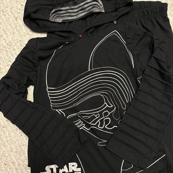 Star Wars Kylo Ren pajamas -kids size 9/10 - Picture 2 of 6